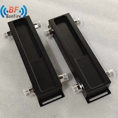 2 in 2 out RFハイブリッドコンビナー 周波数698-3800MHz N 女性コネクタ 50W 入力電力
