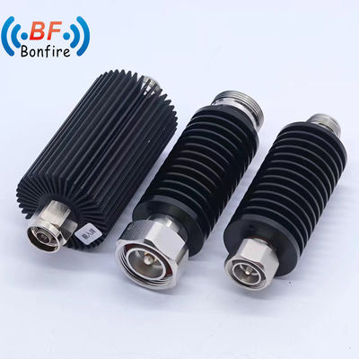 ブラックDC-3800MHzマイクロ波通信 RFコアシアルアテンチュエータ 調整可能なアテンチュエータ