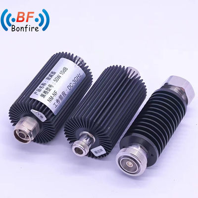 SMA型 DC-3800MHz 5W 50 Ohm RF コアシアル室内/室外 IP65 調整可能な減声器