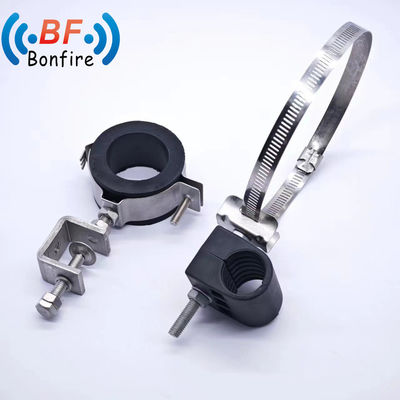 1-5/8 &quot;KXK-XXXXX 漏れやすいフィッダー RFケーブルクランプ パーソナライズされた設置のためのケーブルクリップ