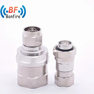 防水率 IP 67 DC-6GHz 500W 7/16 DIN 男性 7/8 柔軟なケーブル RF固定接続器
