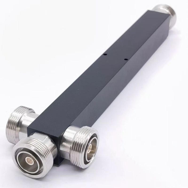 黒色 超幅帯 2/3/4 Way Low Pim 反応性高電源スプリッタ 698-4200MHz DIN F