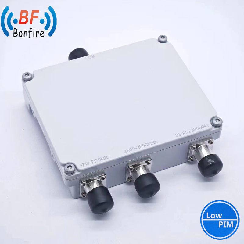1710-2170MHz RF トリプレクサーパッシブコンバイナー N 建物内ネットワークのための女性 HLQ-XXXXX