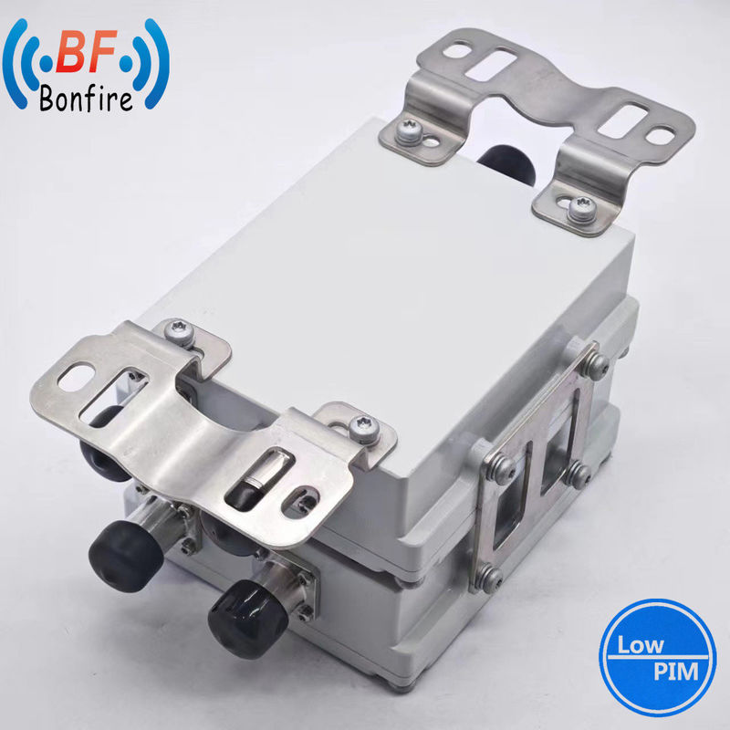 HLQ-XXXXX 50W 1710-2170MHz 2300-2690MHz SMAコネクタ デュプレクサー Ibs Bts の RF コンビナー