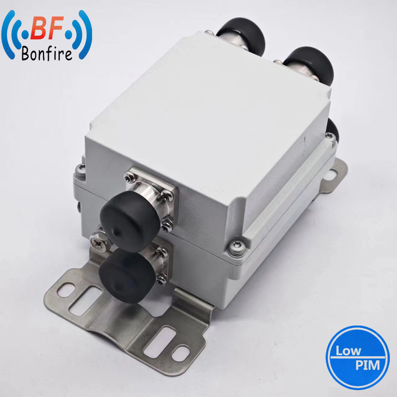 1710-2170MHz 2300-2690MHz トリプレクサー ラジオ周波数 トリバンド RF ローピム コンビナー SMA 女性