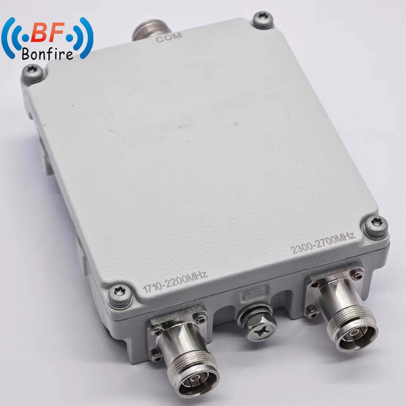 5g マルコンビナー ディプレクサー トリプレクサー ダブルバンド コンビナー 1710-1880 1920-2170 2300-2400 2500-2700MHz 赤