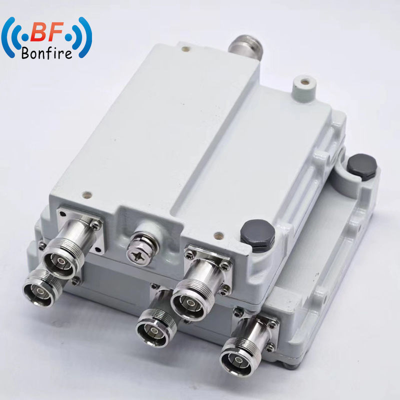RF 1710-1880 1920-2170 2300-2400 2500-2700MHz GSM Dcs WCDMA DIN 女性双子バンドトライプレクサーコンバイナー
