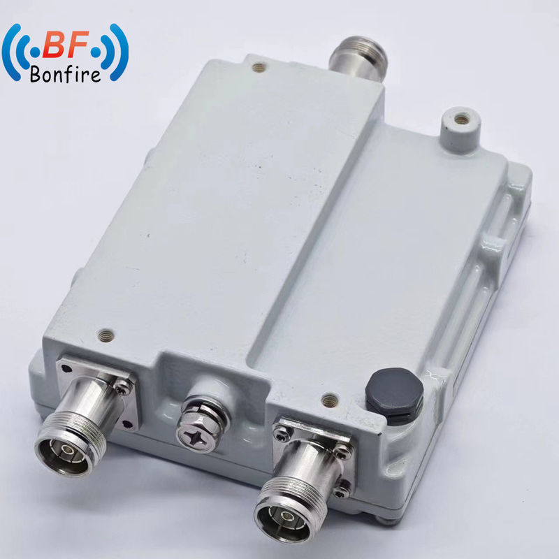 1710-1880 1920-2170 2300-2400 2500-2700MHz N-Female Quad-Band コンビナー 室内用 RF ディプレクサー