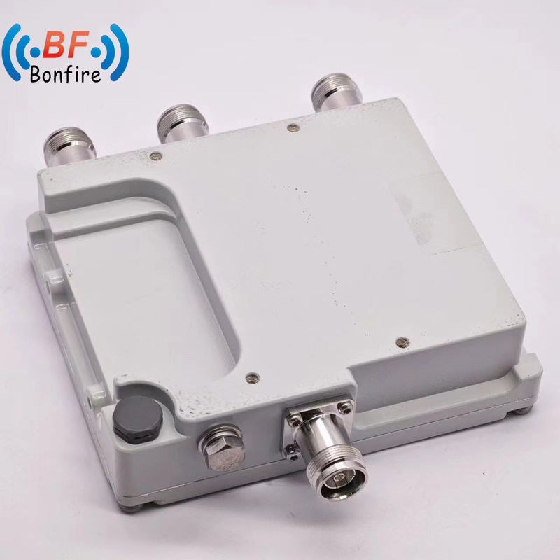クアッドバンドコンビナー 5g マル RF コンビナー トリプレクサー 1710-1880 1920-2170 2300-2400 2500-2700MHz
