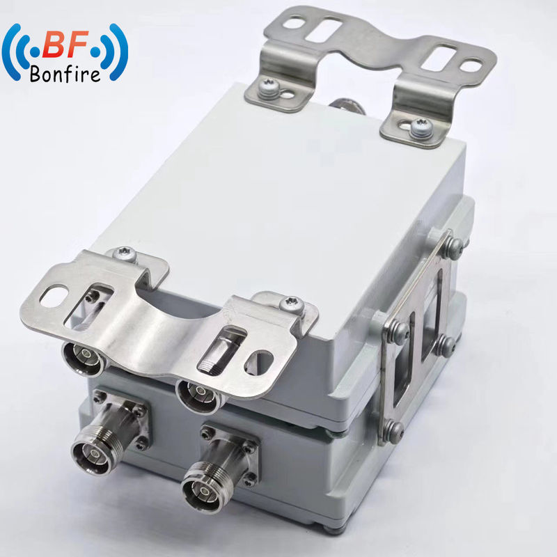200W RF トリプレクサー 698-960 1710-2170 1920-2710 2300-2400 2500-2700MHz UHF コンビナーディプレクサー
