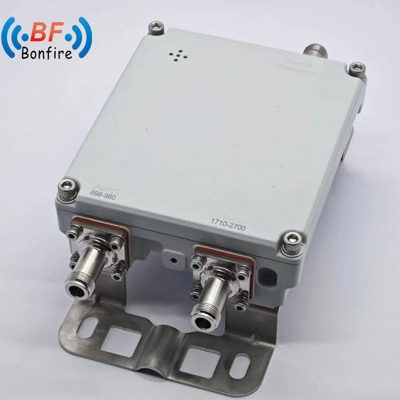 1710-2170MHz 2300-2700MHz トリプレクサー 低ピム-160dbc RF ディプレクサーと4.3-10Fコネクタ