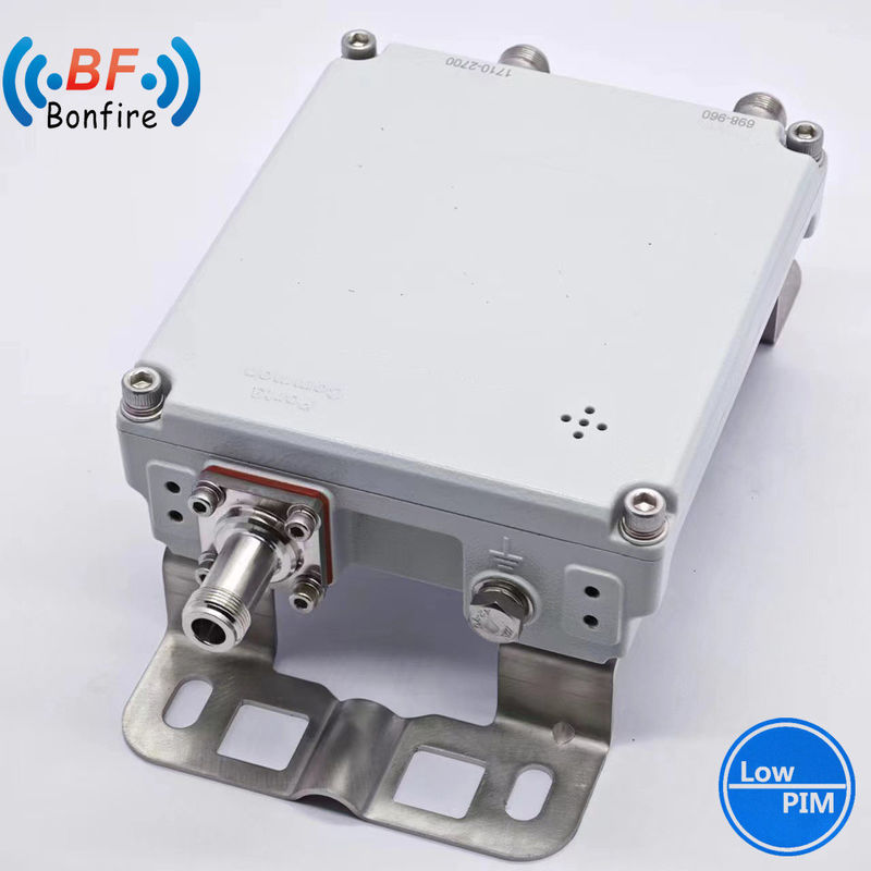 2300-2400 2500-2700MHz RF コンビナー -155dbc 300W トリプレクサー RF ディプレクサー
