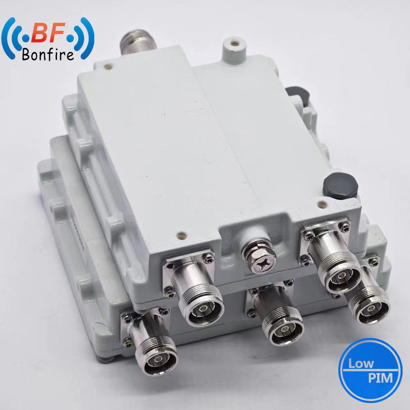 ブラックコンビナー RF VHF 140-174 MHz DAB 210-260 MHz トリプレクサー RF ディプレクサー SMAコネクタ