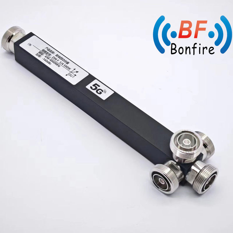 4 方向の空心電源分割器 617-4000MHz RF -160dbc RF マルチカップラー用の電源分割器