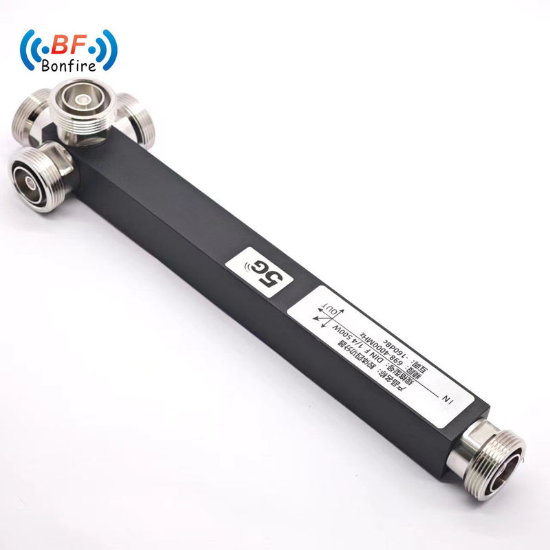 50W 4 Way Power Splitter 5000~6000MHz N 女性 IP60 カスタマイズされた灰色/赤色/黒色オプション