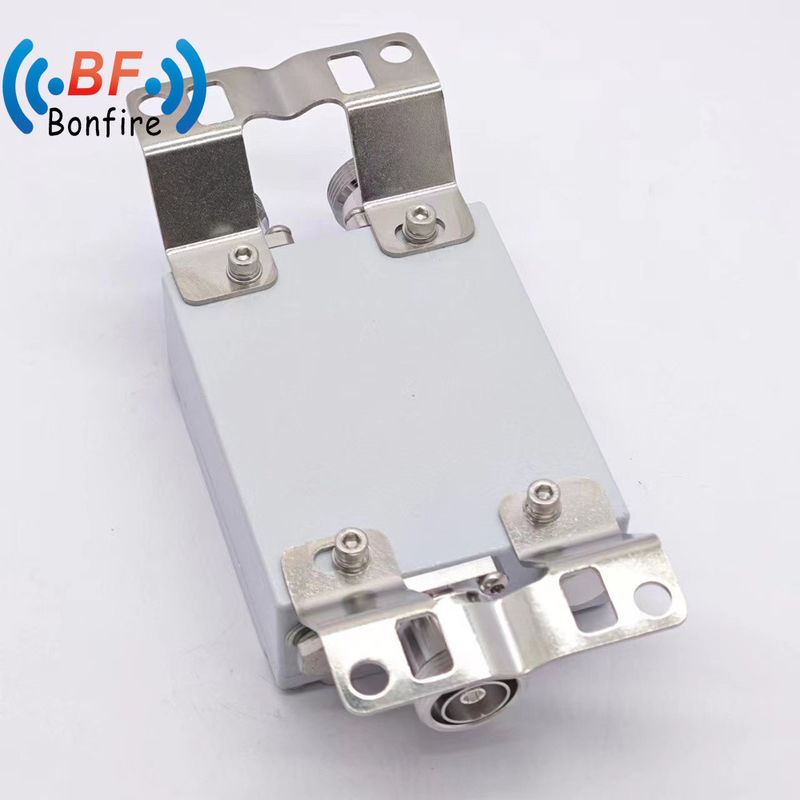 2300-2400 2500-2700MHz RF コンビナー コアシアル 双帯コンビナー DAS用の固定減声器