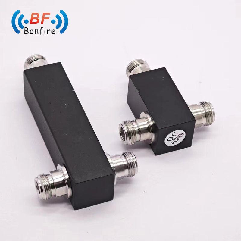 0.510kg 総重量 617-4000MHz 2方向電源分割機 SMA 女性電源分割機