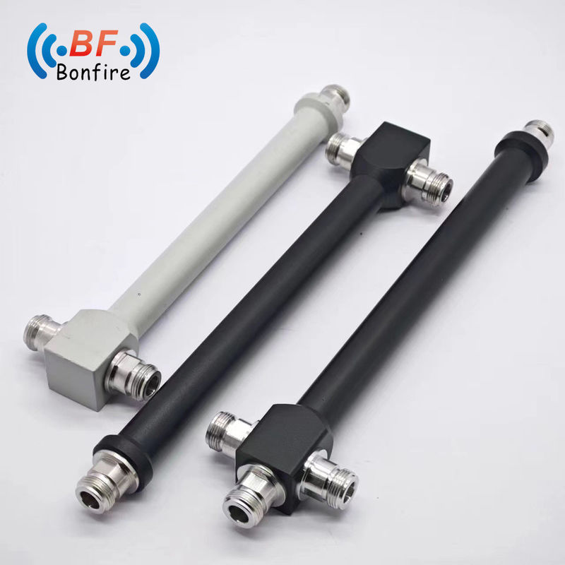 0.510kg グレー 617-4000MHz 2方向 RF パワー スプリッターと SMA-F コネクタ付き パワー ディバイダー