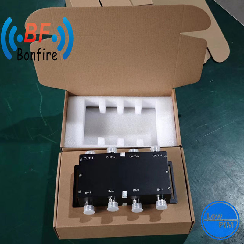 ハイブリッドカップラー VHF 698-3800MHz 3dB ハイブリッドコンビナー 4 in 4 N型コネクタ付き