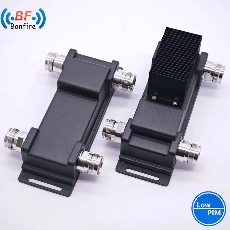 4.3-10 女性インターフェイスハイブリッドカップラー 698-4000MHz RF 3dBハイブリッドコンビナー IP65 -161dbc