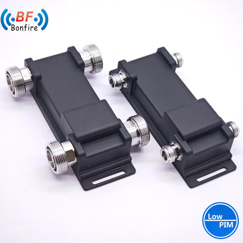 698-4000MHz 4.3-10-F/DIN-F/N-F 4X4 シグナル伝送のためのハイブリッドカップラー組み合わせ