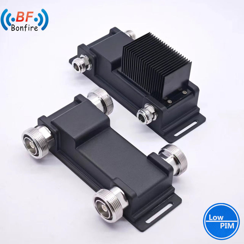698-4000MHz 3dBハイブリッドカップラー -155dbc 2X2 RFハイブリッドカップラー コンビナー Ibs Bts 1