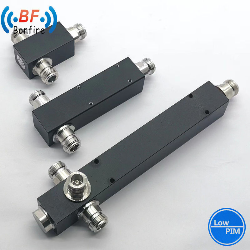 容量 Ibs/Das カスタマイズされた RF パワー スプリッタ 698-4000MHz DIN 女性接続器