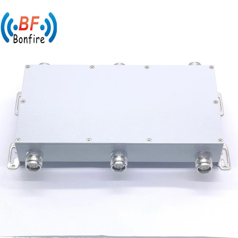 698-4000MHz 3 in 3 out 3X3 3 3 RF 低ピムハイブリッドカップラー シグナルのためのハイブリッドコンビナー