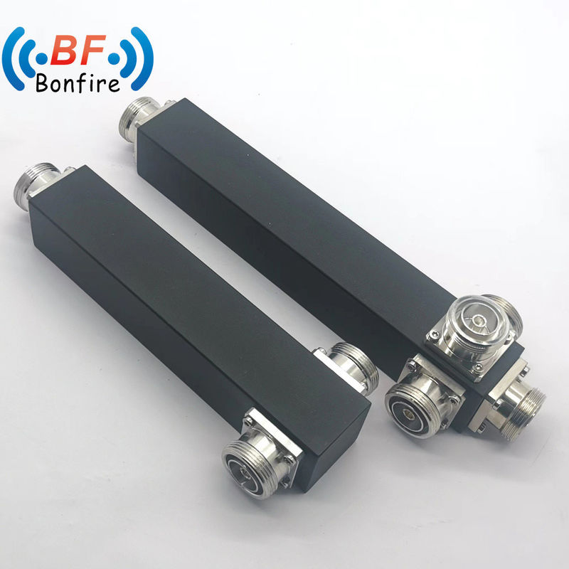 300W 698-3800MHz 4.3-10 女性 3 Way 5g RF パワースプリッター IBs プロジェクト レッド
