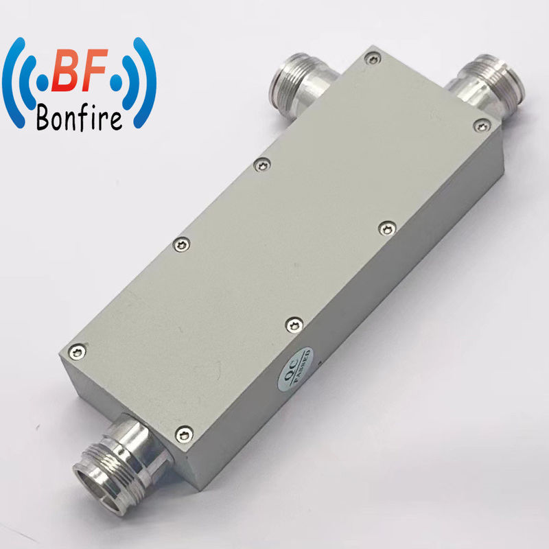室内・室外 IP65 698-2700 MHz N 女性 5-40dB 腔性共軸 RF方向結合器