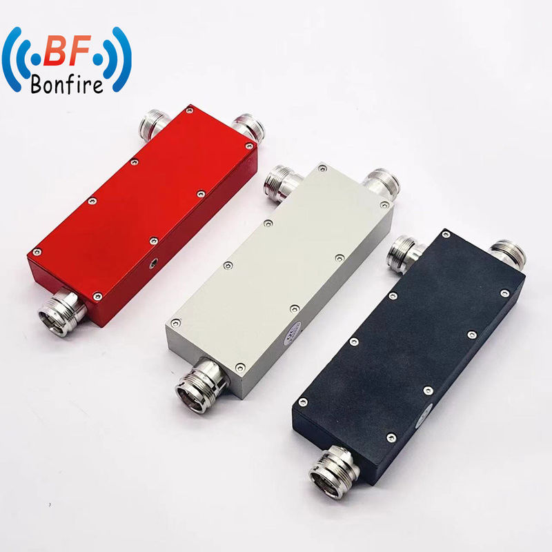 20W N 女性双方向カップラー 1.5GHz-4.5GHz周波数 カスタマイズされた色