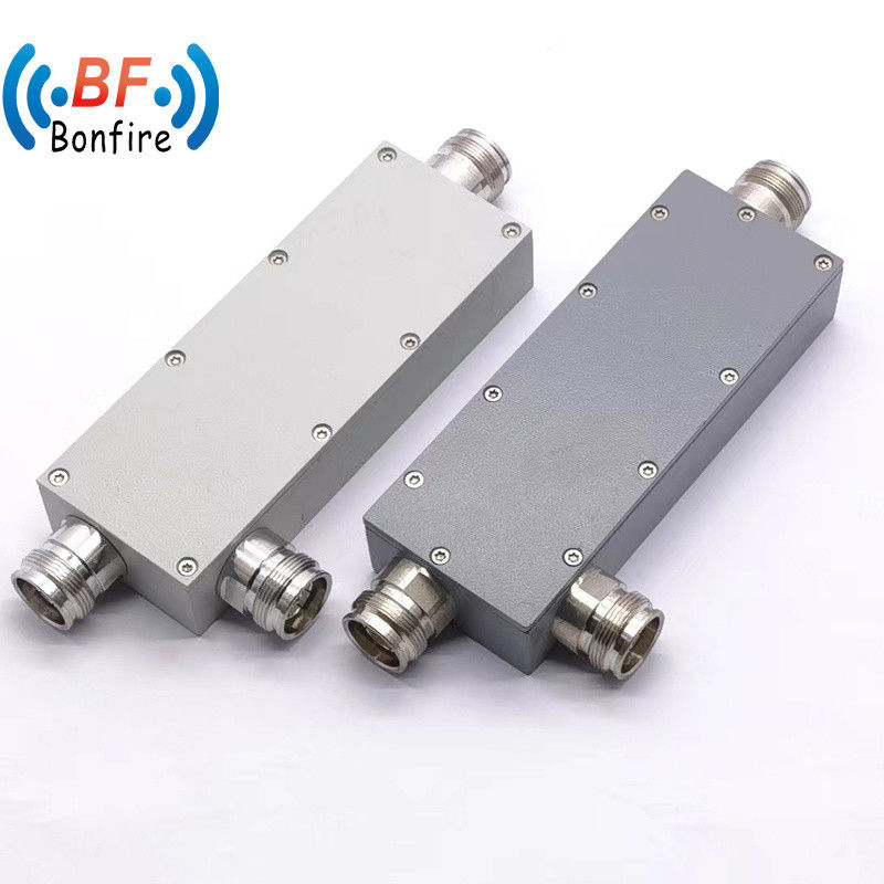 10dB 698MHz-3800MHz 低挿入損失と300Wの結合度を持つ空洞方向性カップラー