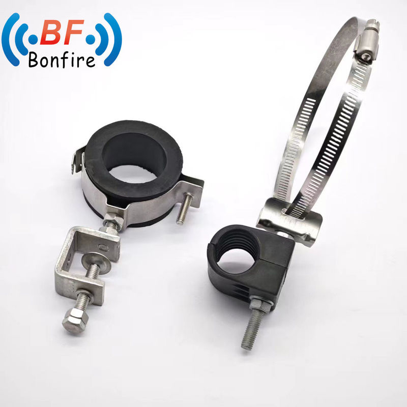 3*4.5-7mmと3*9-13mm 耐久性のあるケーブル支架のためのファイバーと電源供給ケーブルクランプ