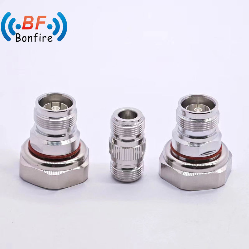 全 RoHS 準拠 溶接式 RF 接続器 7/16 1/2 &quot;柔軟な RF ケーブルのための直線男性