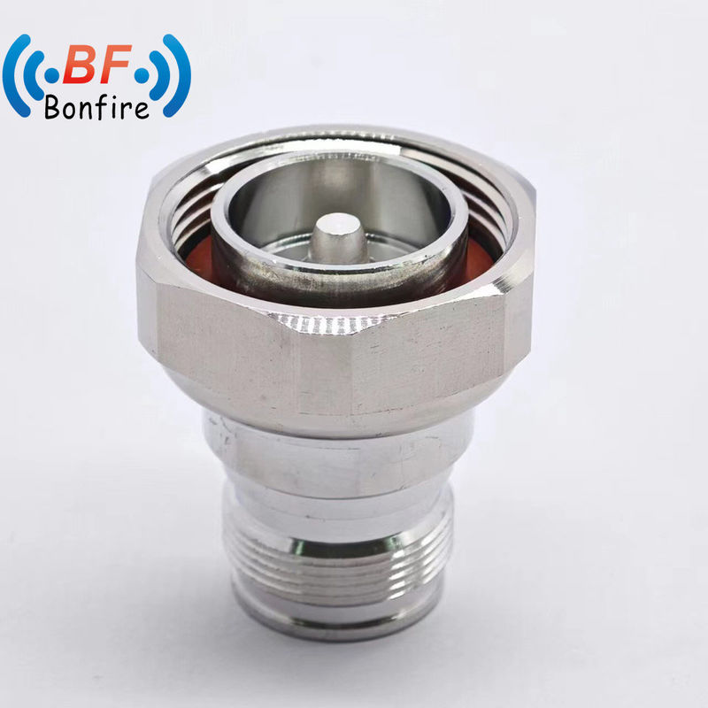 50ohm 0-6GHz N-女性防水ケーブルコネクタ 1/2インチ低損失ケーブルのためのRFコネクタ